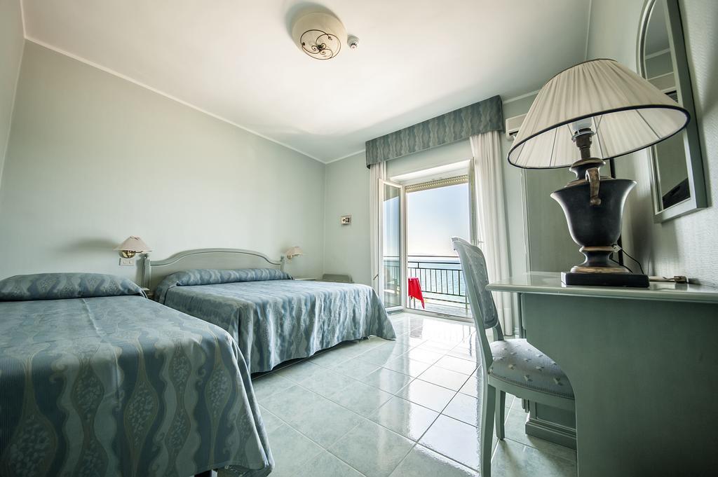 Hotel Murano ロッサーノ 部屋 写真