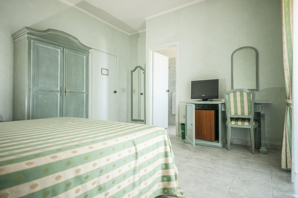 Hotel Murano ロッサーノ 部屋 写真
