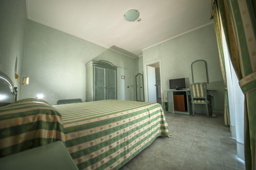Hotel Murano ロッサーノ 部屋 写真
